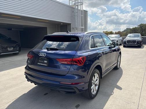 2025 Audi Q3 45 S line Premium