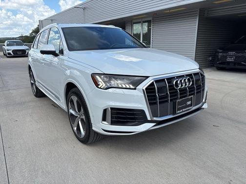 2023 Audi Q7 55 Premium