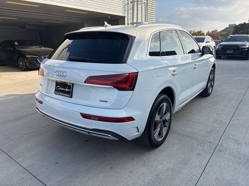 2023 Audi Q5 40 Premium
