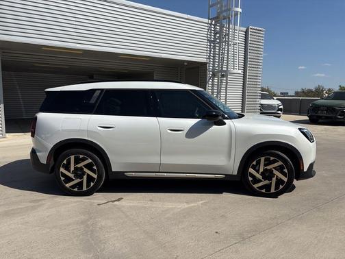 2025 MINI Countryman S