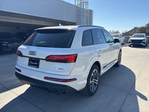 2026 Audi Q7 45 Premium