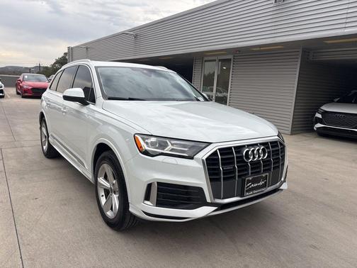 2022 Audi Q7 45 Premium