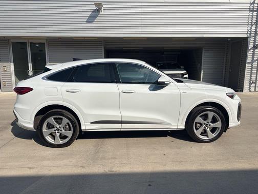 2025 Audi Q5 2.0T Premium