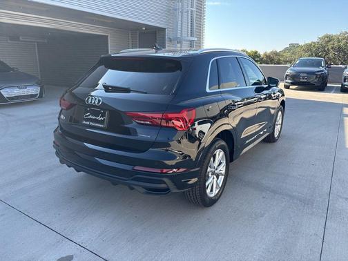 2025 Audi Q3 45 S line Premium