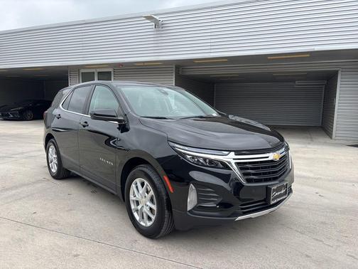 Mosaic Black Metallic 2024 Chevrolet Equinox LT
