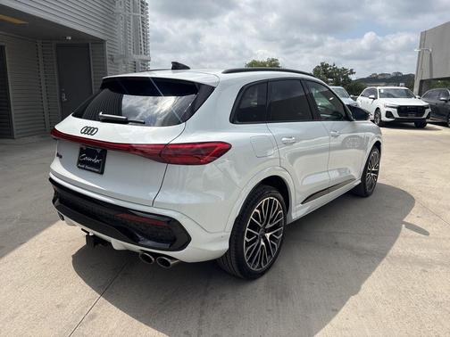 2026 Audi SQ5