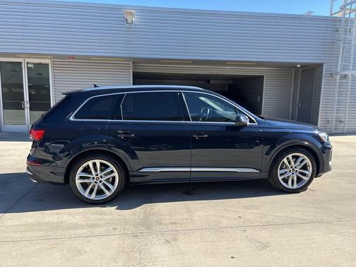 2025 Audi Q7 55 Premium