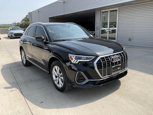 2024 Audi Q3 45 S line Premium
