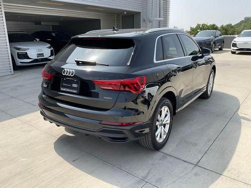 2024 Audi Q3 45 S line Premium