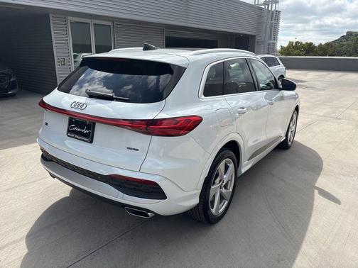 2025 Audi Q5 2.0T quattro Premium