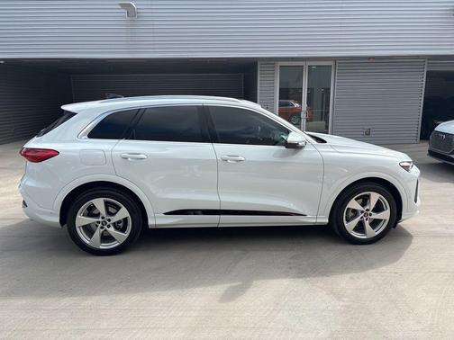 2025 Audi Q5 2.0T quattro Premium