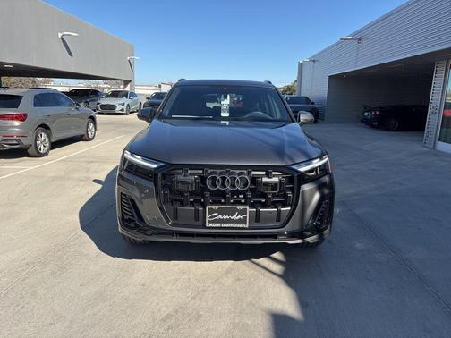 2026 Audi Q7 45 Premium