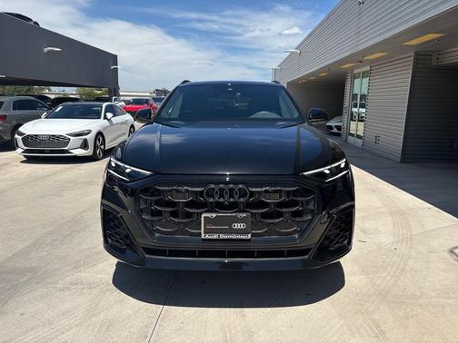 2025 Audi Q8 55 Premium