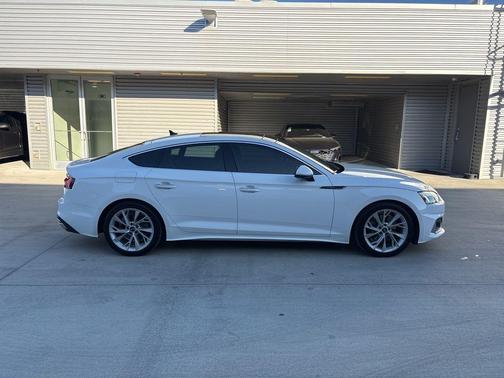 2022 Audi A5 40 Premium