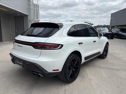 White 2022 Porsche Macan S