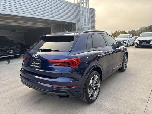 2025 Audi Q3 45 S line Premium