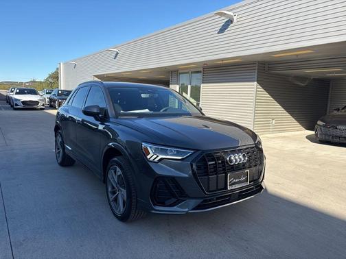 2025 Audi Q3 45 S line Premium