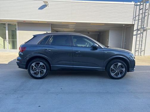 2025 Audi Q3 45 S line Premium