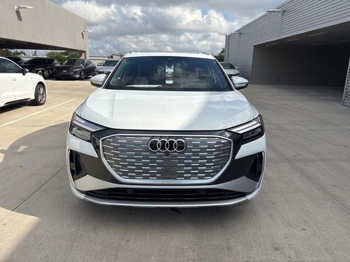 2026 Audi Q4 e-tron 55 PLUS
