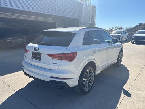 2025 Audi Q3 45 S line Premium