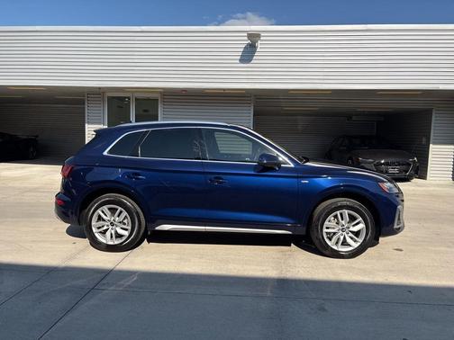 2023 Audi Q5 45 S line quattro Premium