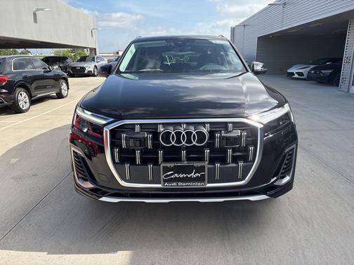 2025 Audi Q7 55 Premium Plus