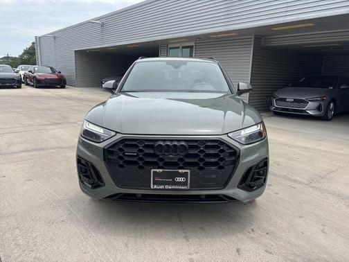 Chronos Gray Metallic 2024 Audi Q5 45 S line quattro Premium