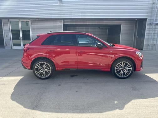 2025 Audi Q3 45 S line Premium