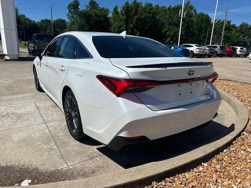 Wind Chill Pearl 2020 Toyota Avalon Hybrid XSE