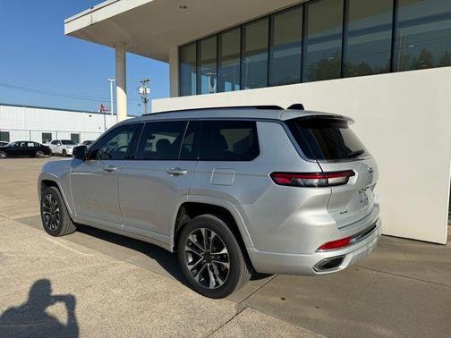 2023 Jeep Grand Cherokee L Overland