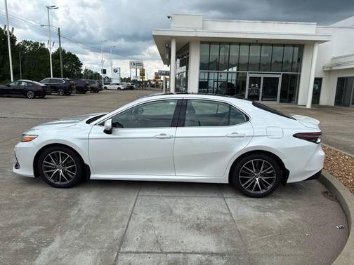 2021 Toyota Camry XLE