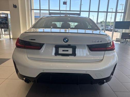 Mineral White Metallic 2026 BMW 330 xDrive