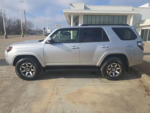 2024 Toyota 4Runner TRD Off Road
