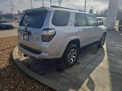 2024 Toyota 4Runner TRD Off Road