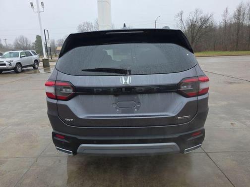 2025 Honda Pilot Touring 8-Passenger