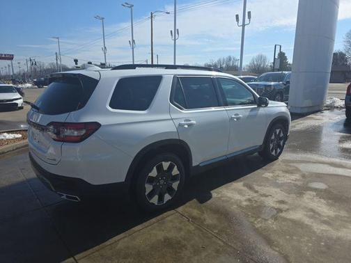 2026 Honda Pilot Touring 8-Passenger