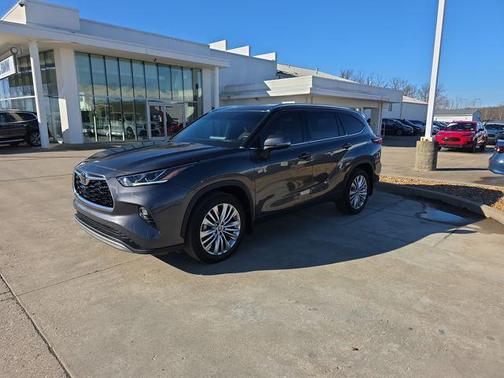 2023 Toyota Highlander Platinum