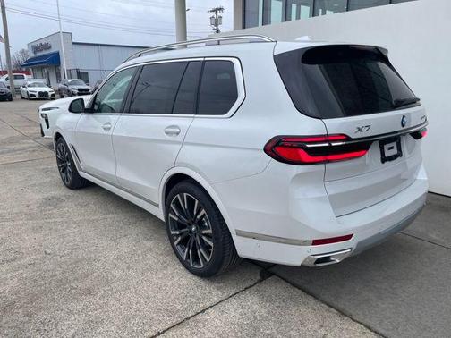 2026 BMW X7 xDrive40i
