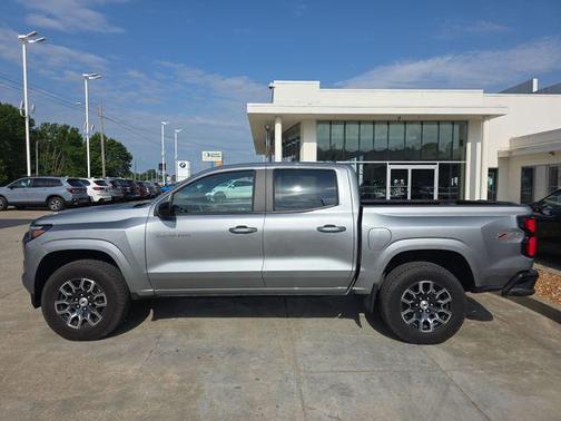 Sterling Gray Metallic 2024 Chevrolet Colorado Z71