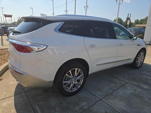 2024 Buick Enclave Essence FWD