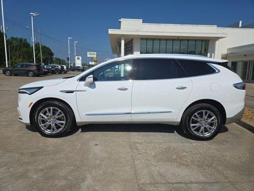 2024 Buick Enclave Essence FWD
