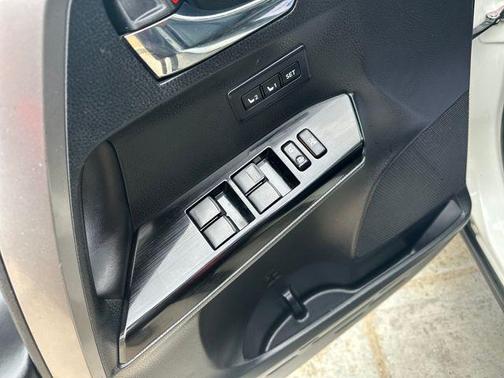 2017 Toyota RAV4 Hybrid Limited