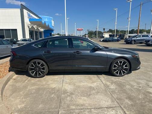 2025 Honda Accord Hybrid Touring