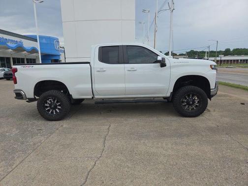 Summit White 2020 Chevrolet Silverado 1500 LT