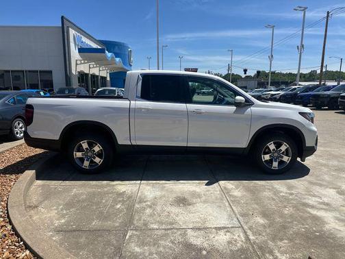 Platinum White Pearl 2026 Honda Ridgeline RTL