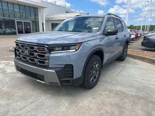 Sonic Gray Pearl 2026 Honda Pilot TrailSport