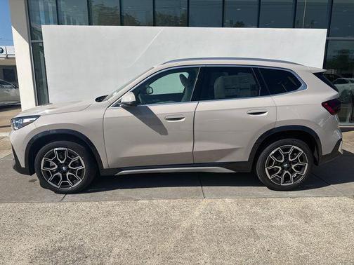 Dune Grey Metallic 2026 BMW X1 xDrive28i