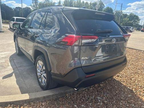 2022 Toyota RAV4 XLE Premium