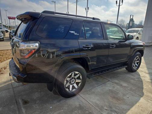 2024 Toyota 4Runner TRD Off Road