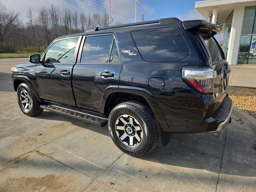 2024 Toyota 4Runner TRD Off Road
